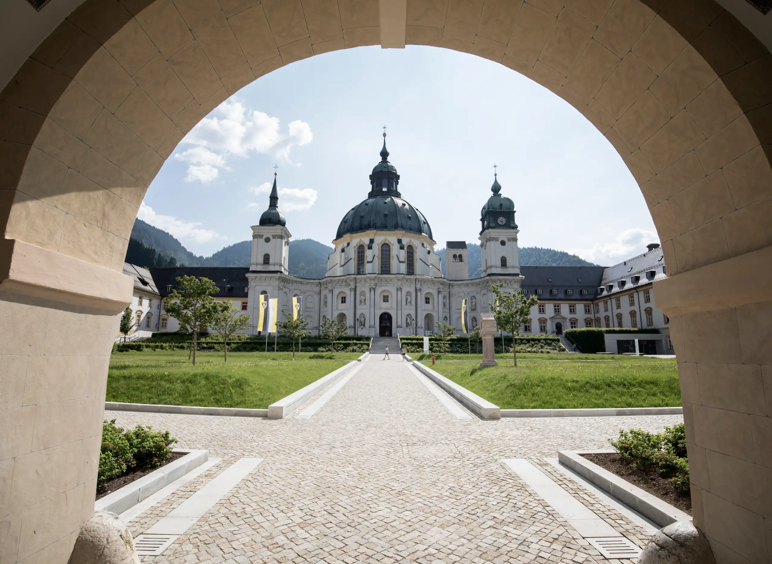 Basilika Kloster Ettal unterm Bogen